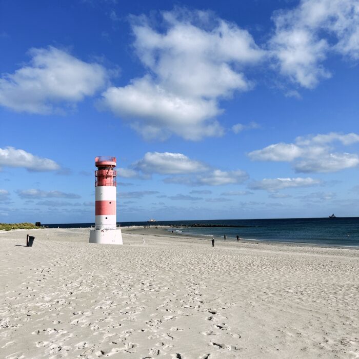 Der Leuchtturm auf der Helgoländer Düne