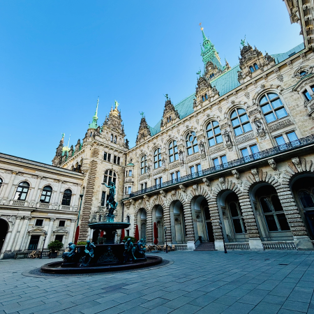 Der Innenhof des Hamburger Rathauses