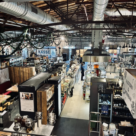 Blixk von der Galerie über Küche und Restaurant Hobenköök