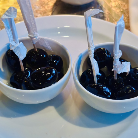 Kleine Schaken mit sehr guten Oliven