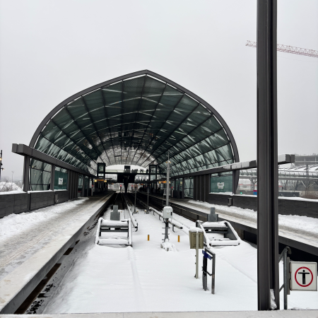 Station Elbbrücken (U-Bahn) mit Schnee