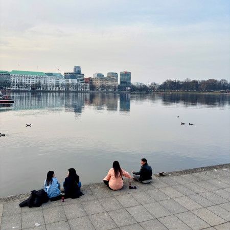 Menschen an der Binnenalster, Ballindamm