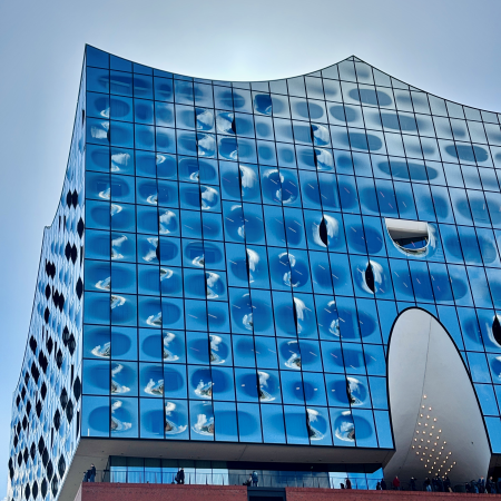 Die Elphi, Frontalanansicht