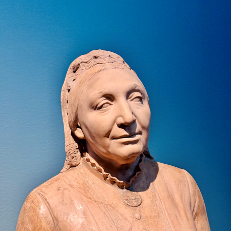 Eine Büste in der Skulptural-Ausstellung