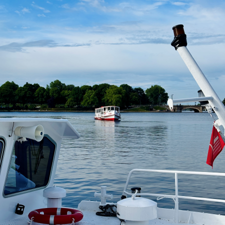 Boote der Weißen Flotte auf der Binnenalster