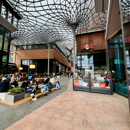 Westfield-Quartier innen, der Bereich vor dem Kino