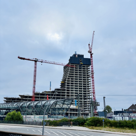 Die Ruine des Elbtowers