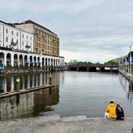 Blick über die Kleine Alster vom Rathausmarkt aus