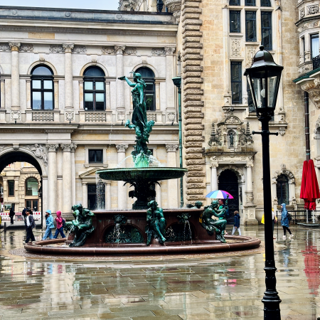 Hygieia-Brunnen im Innenhof des Hamburger Rathauses