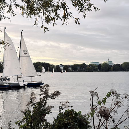 Segelboote auf der Außenalster