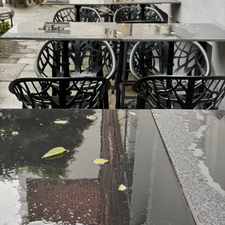 Außengastro im Regen