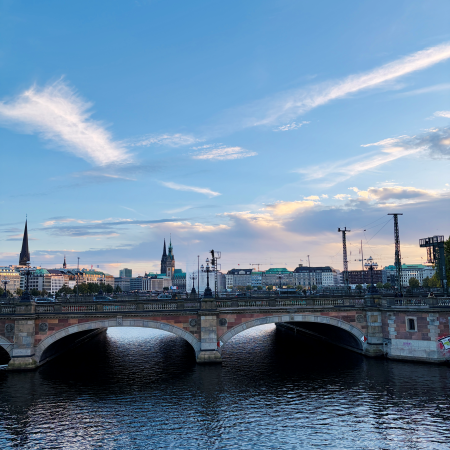 Abendhimmel über der Lombardsbrücke