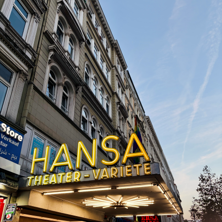 Der Eingangsbereich des Hansa-Theaters