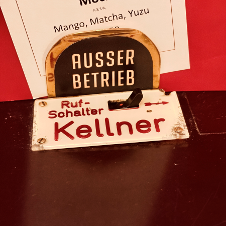 Die historische Kellner-Ruf-Vorrichtung im Hansa-Theater