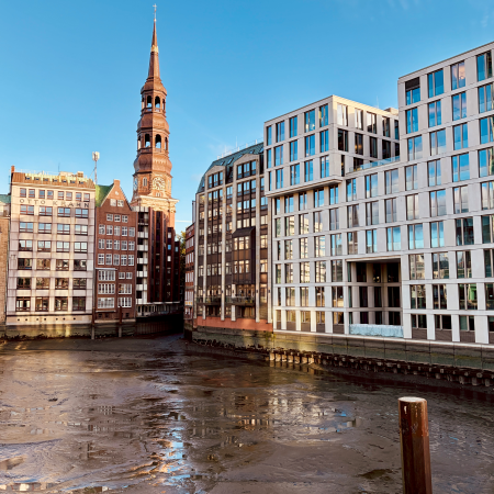 Blick über den Nikolaifleet Richtung St. Katharinen
